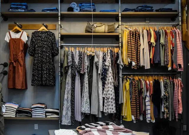 Retail store commercial cleaning